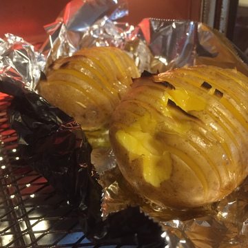 ハッセルバックポテトもどき♪焼く！焼く！焼く～♪