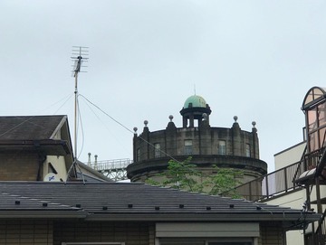 歩くときは握りしめて・・