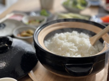 釜で炊いたごはん