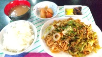 「Tea Room ひろせ」で税込600円の焼そば定食