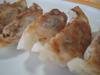 連休中でも火曜餃子は半額