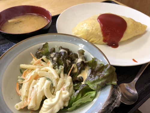 ワンコインランチ 火曜にはオムライス