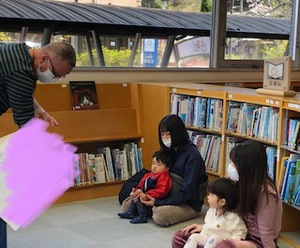 春休みの図書館イベント