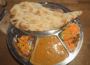 ネパール料理のナンが！