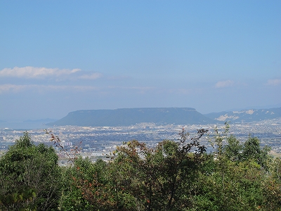 屋島が見える里山頂上